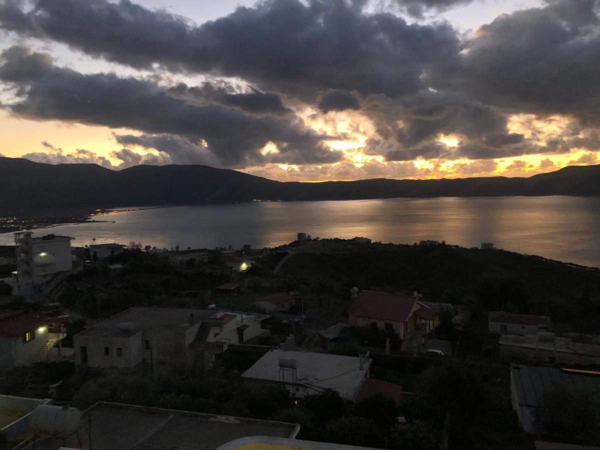 The Sunset Villa Leven Vlorë Esterno foto